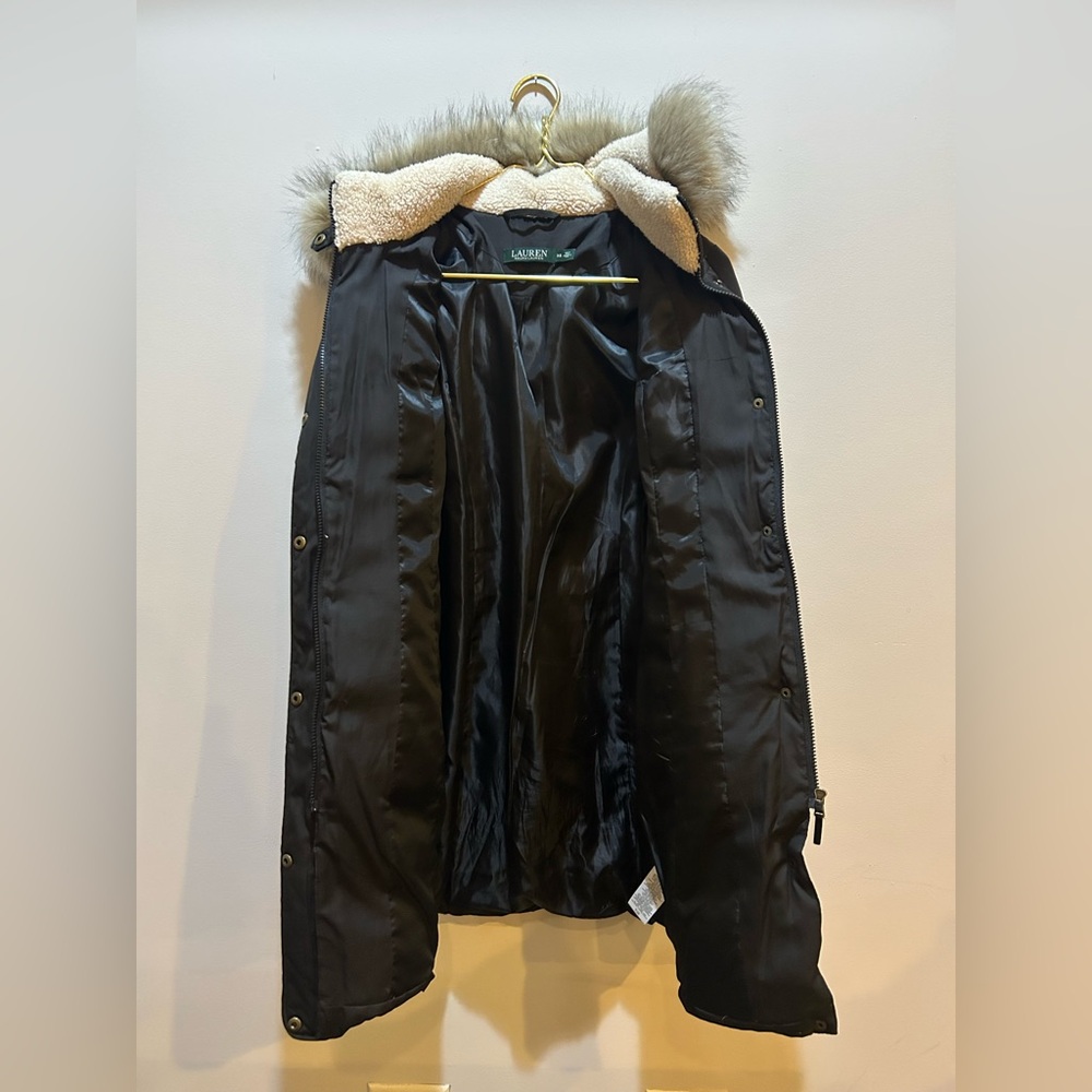 Ralph Lauren Black Puffer Down Jacket with Faux Fur Trim - Picture 4 of 8